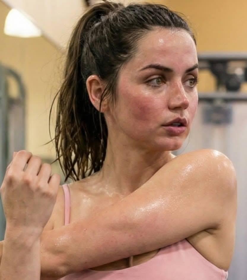 Preview image for Ana de Armas exhausted at the gym portrait prompt