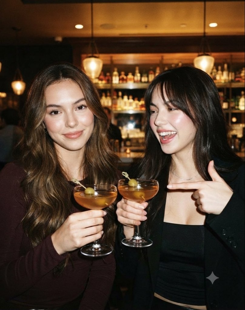 Preview image for Candid Bar Scene with Two Women Prompt prompt
