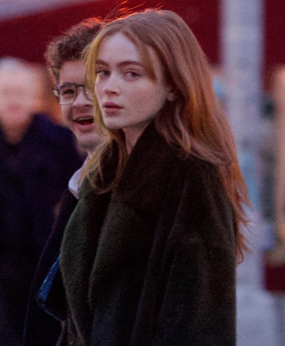 Preview image for Cinematic Evening Street Elegance prompt