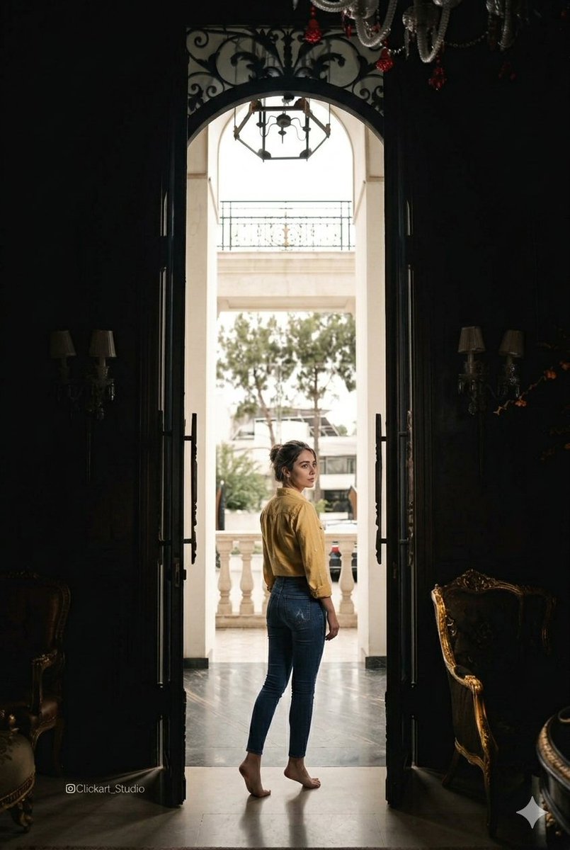 Preview image for Grand Doorway Chiaroscuro Portrait prompt