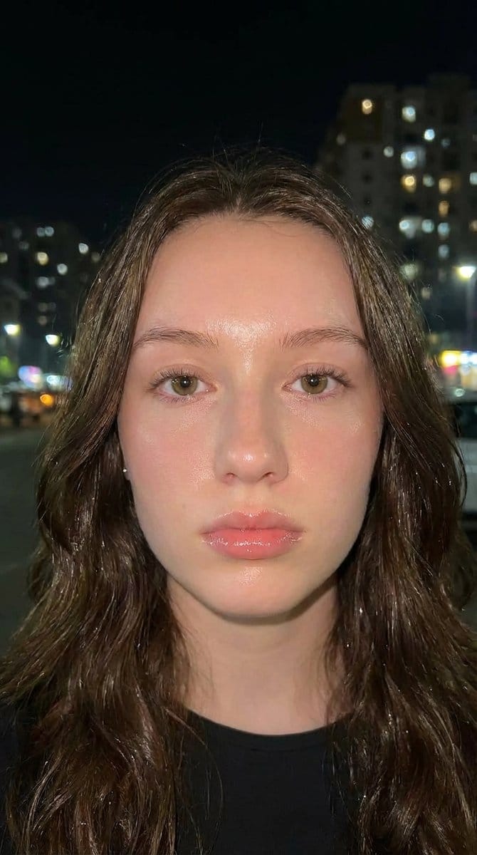 Hyper-Idealized Douyin-Style Night Portrait - AI Generated Character Style Image Example