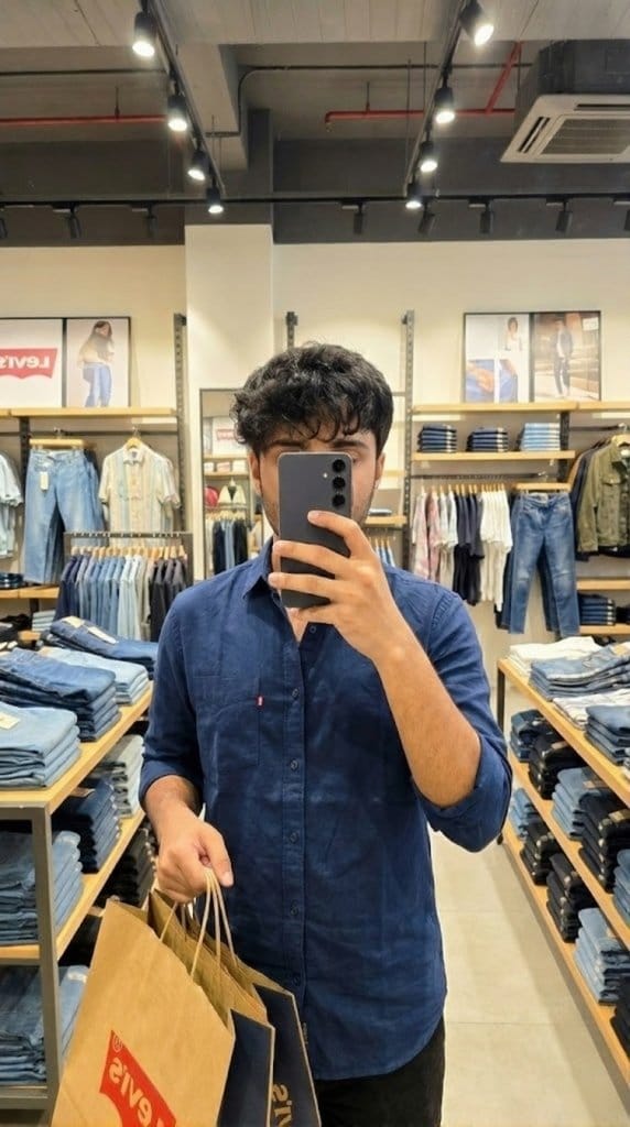 Levi’s shopping mirror selfie edit - AI Generated Character Style Image Example