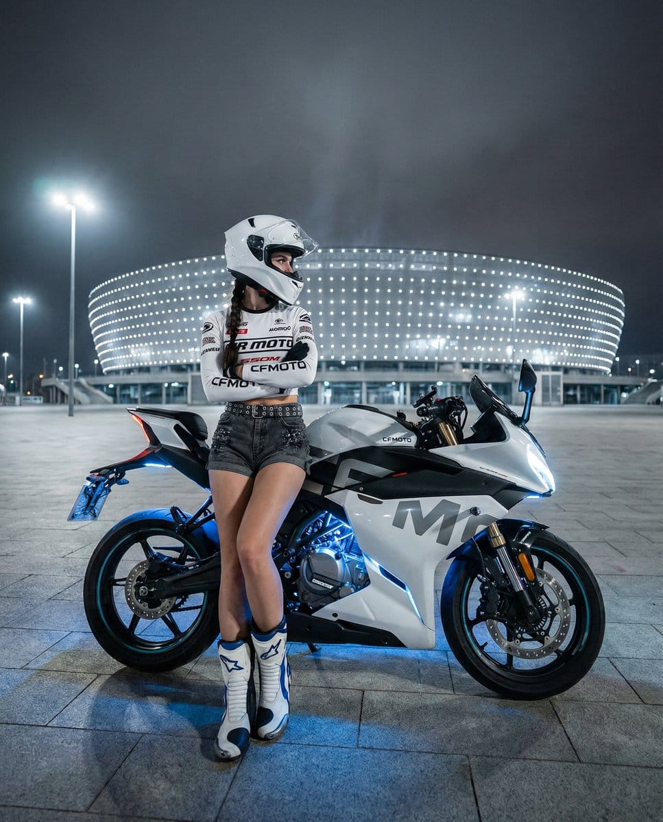 Nighttime Sportbike Rider Portrait - Prompt de IA