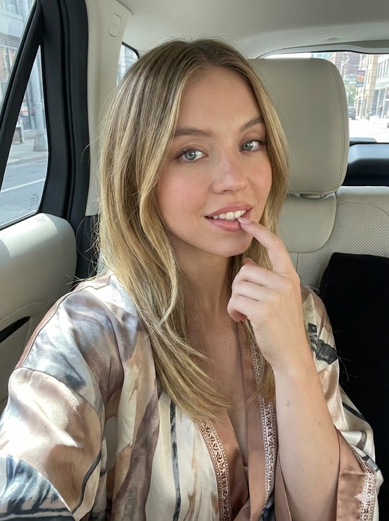 Sydney Sweeney Car Selfie Prompt - AI Generated Realistic Style Image Example