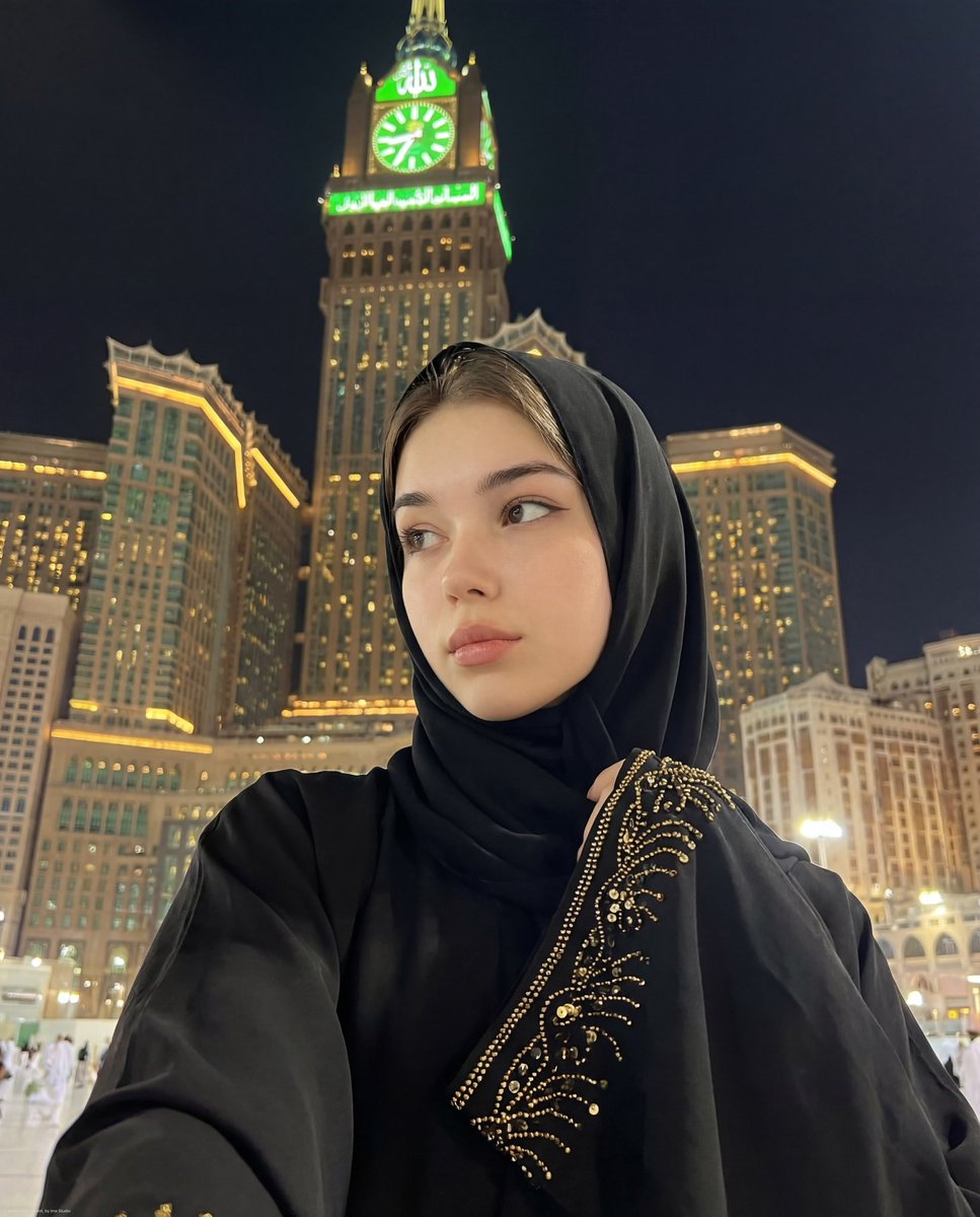 Ultra-Realistic Spiritual Night Selfie in Makkah - AI Art AI Generated Artwork
